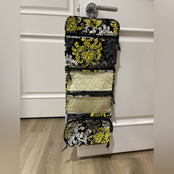 Vera Bradley Overnight travel set - Picture 2 of 13